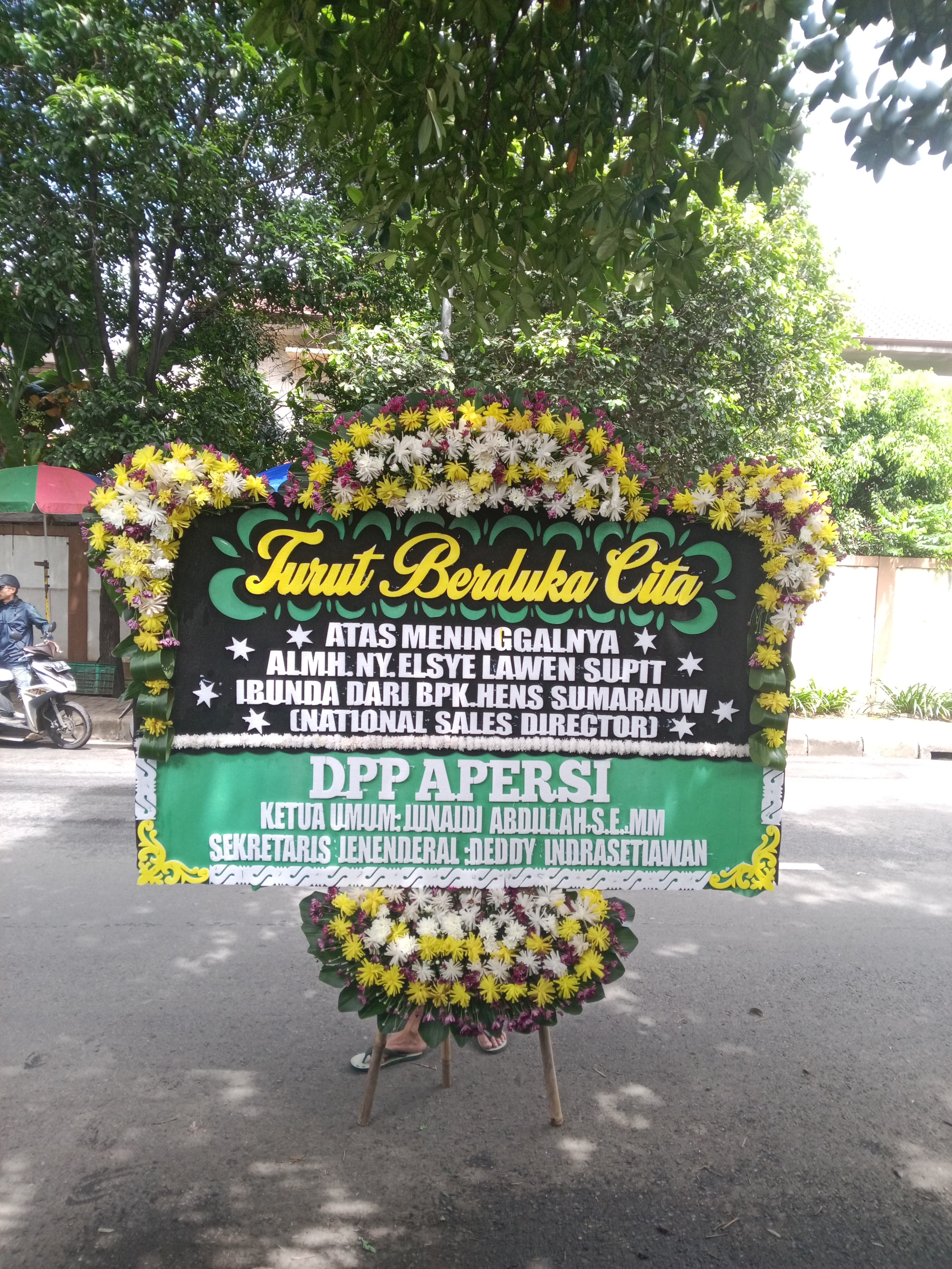 Karangan Bunga Papan Tasikmalaya Murah & Elegan – Cila Florist Delivery Cepat